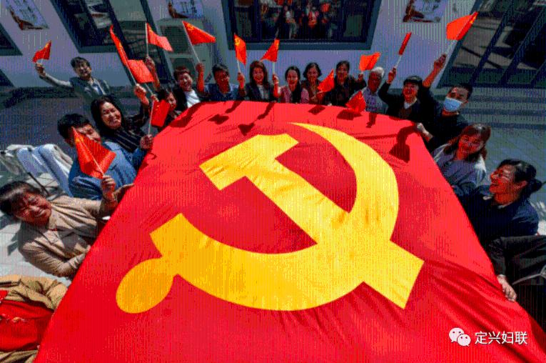 男生怕签婚书字丑提前一周苦练字帖