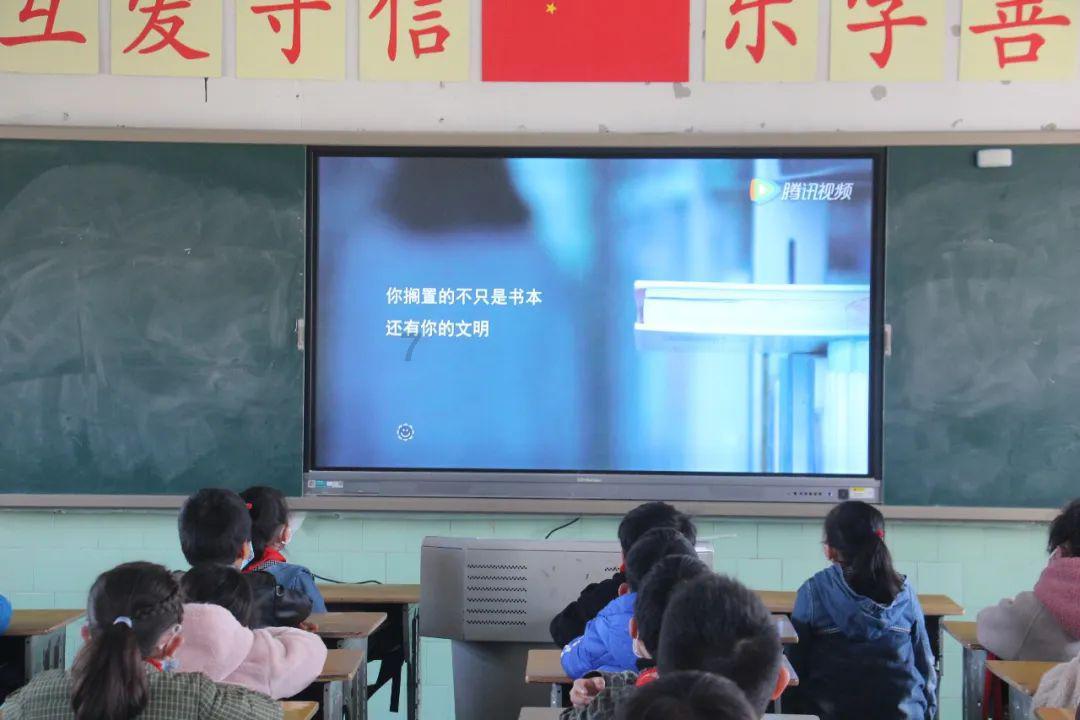 可爱萌女孩装扮