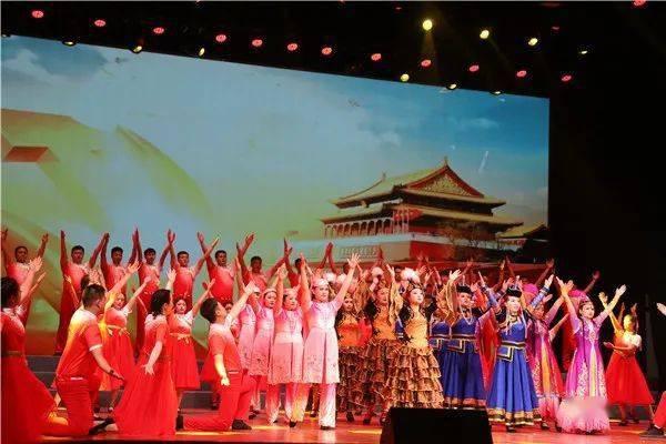 新东方教师转型卖货主播，董宇辉的实力究竟如何？游戏画面