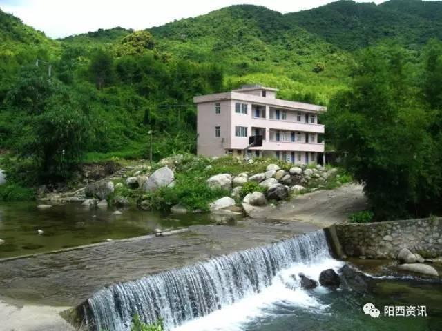 《岷峨诗稿》150期丨邓小军:低语母亲河入耳,一痕天际是黄河