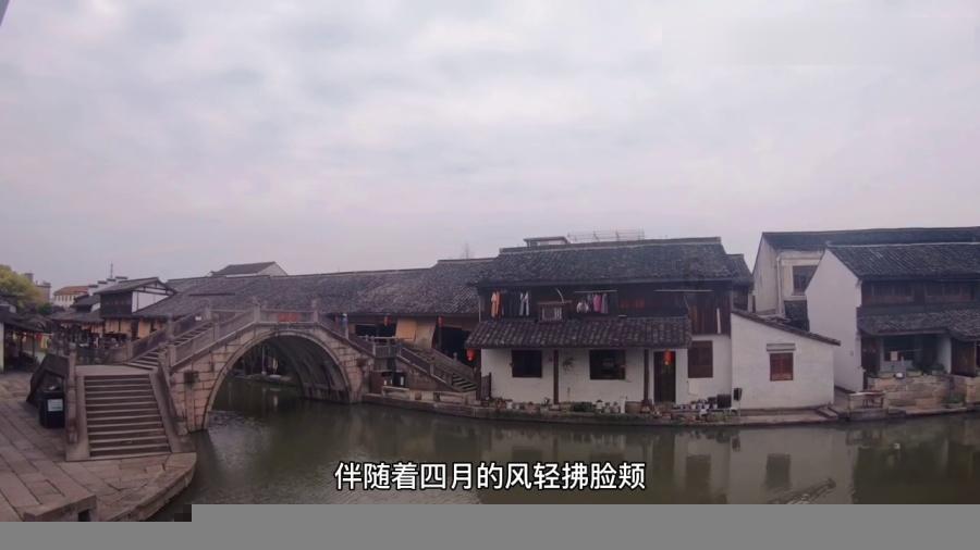 可爱的女生解救