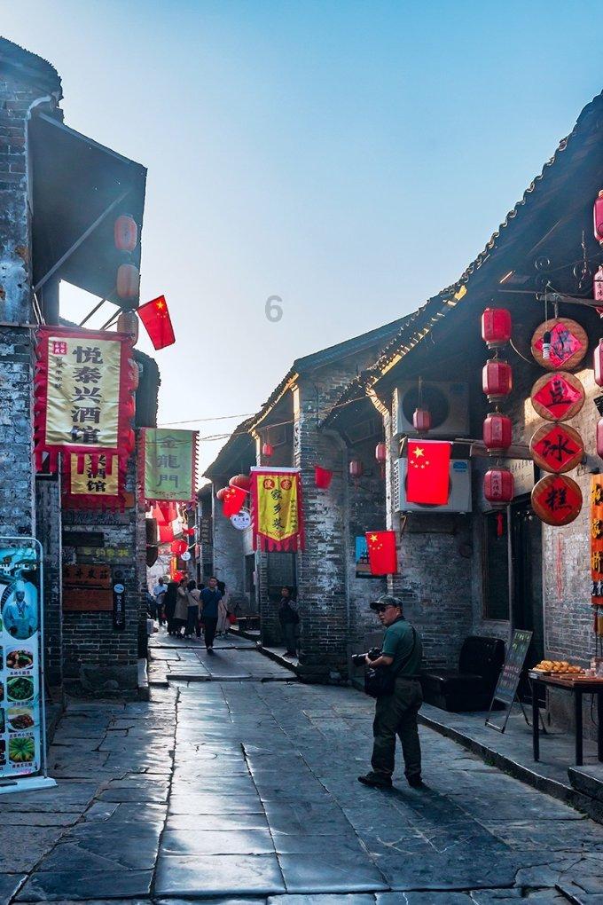 《塔瑞斯世界》能自由交易吗